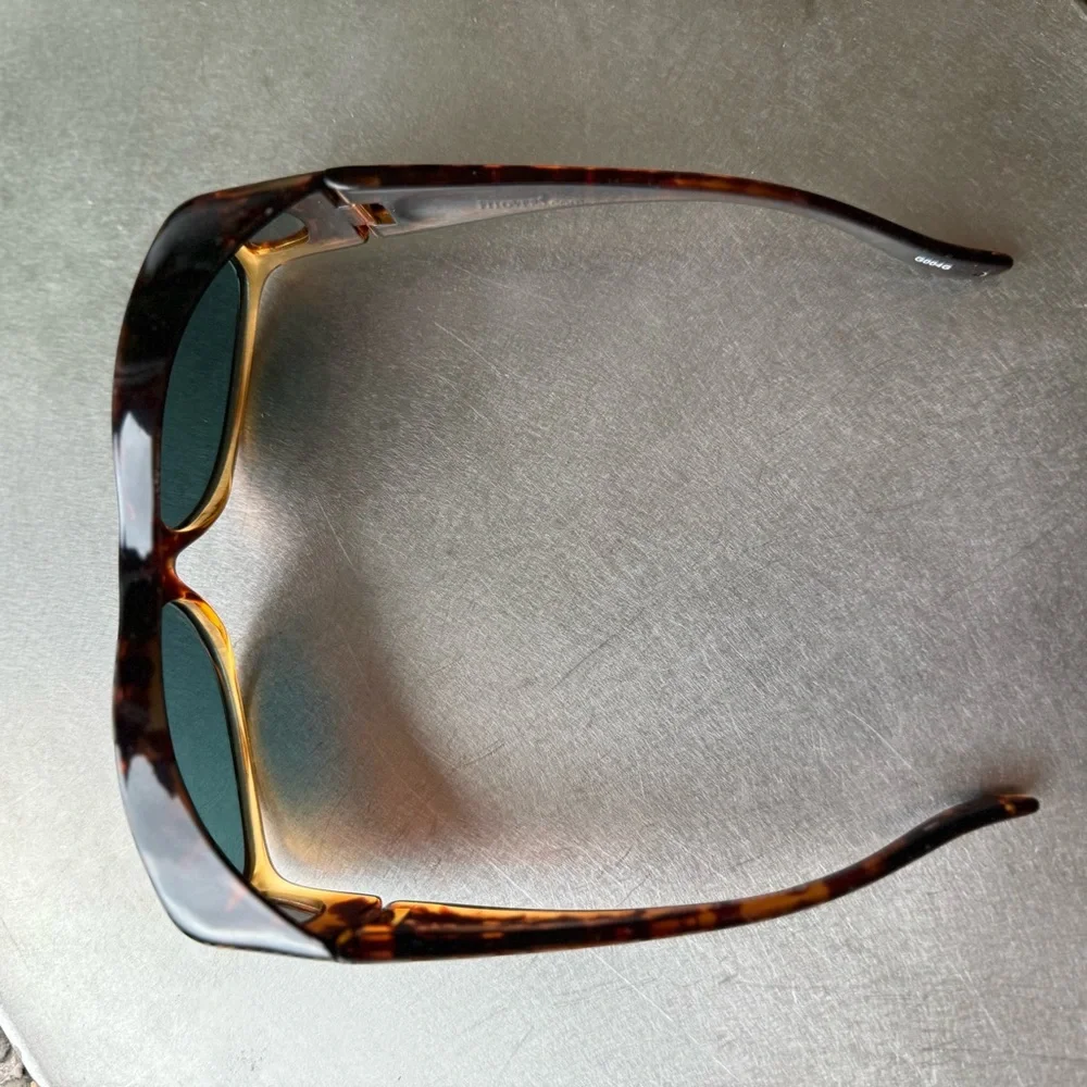 Tortoise Shell Sunglasses - Picture 3 of 7